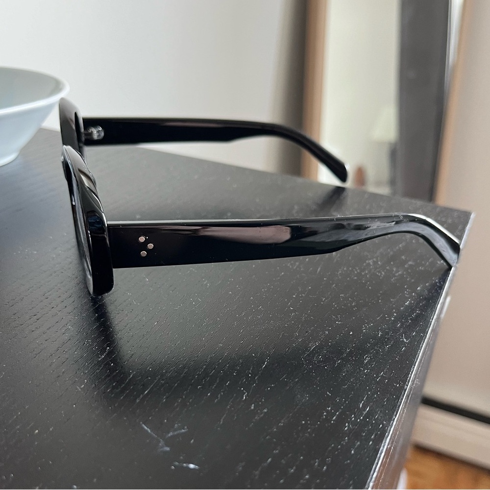 Amazon Sunglasses - Picture 2 of 3